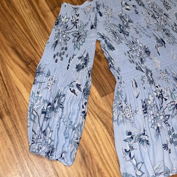 Spense women’s medium 8 10 blouse top Blue Floral Cold Shoulder pleated nwt - Picture 3 of 7